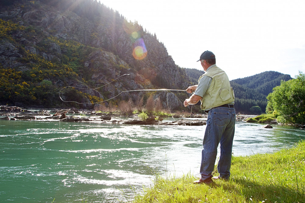 fly fishing in clutha