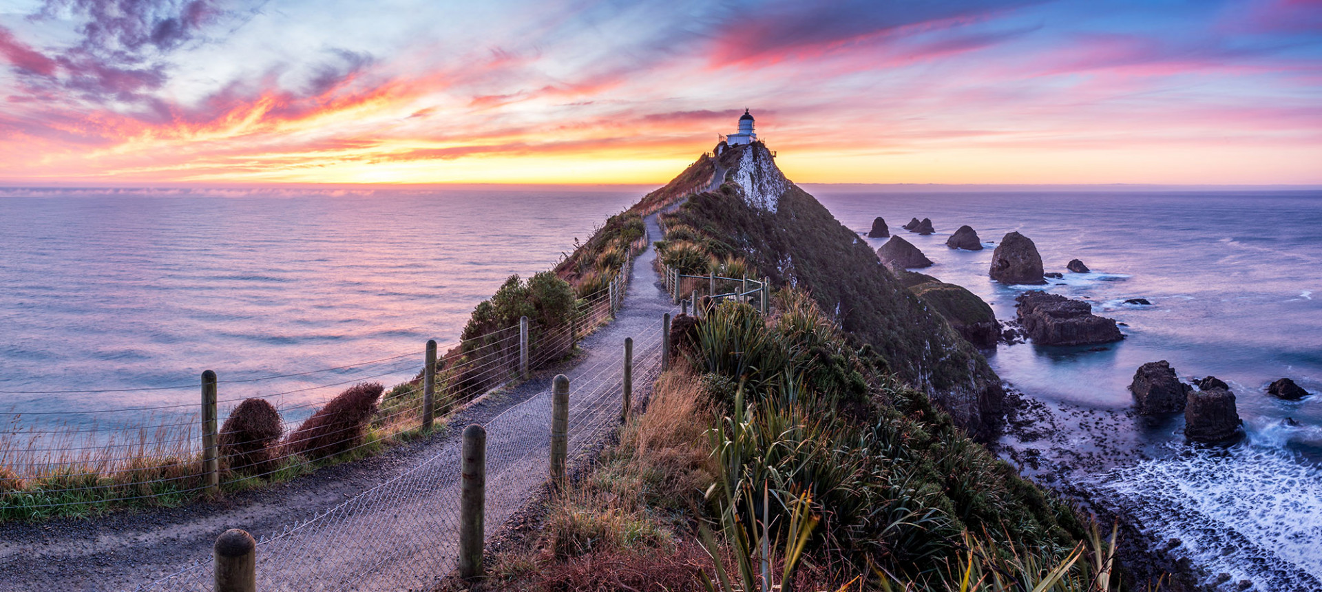 nugget point lighthouse